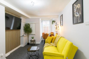 Open Mind Leisure - Cosy Flat with Free Parking